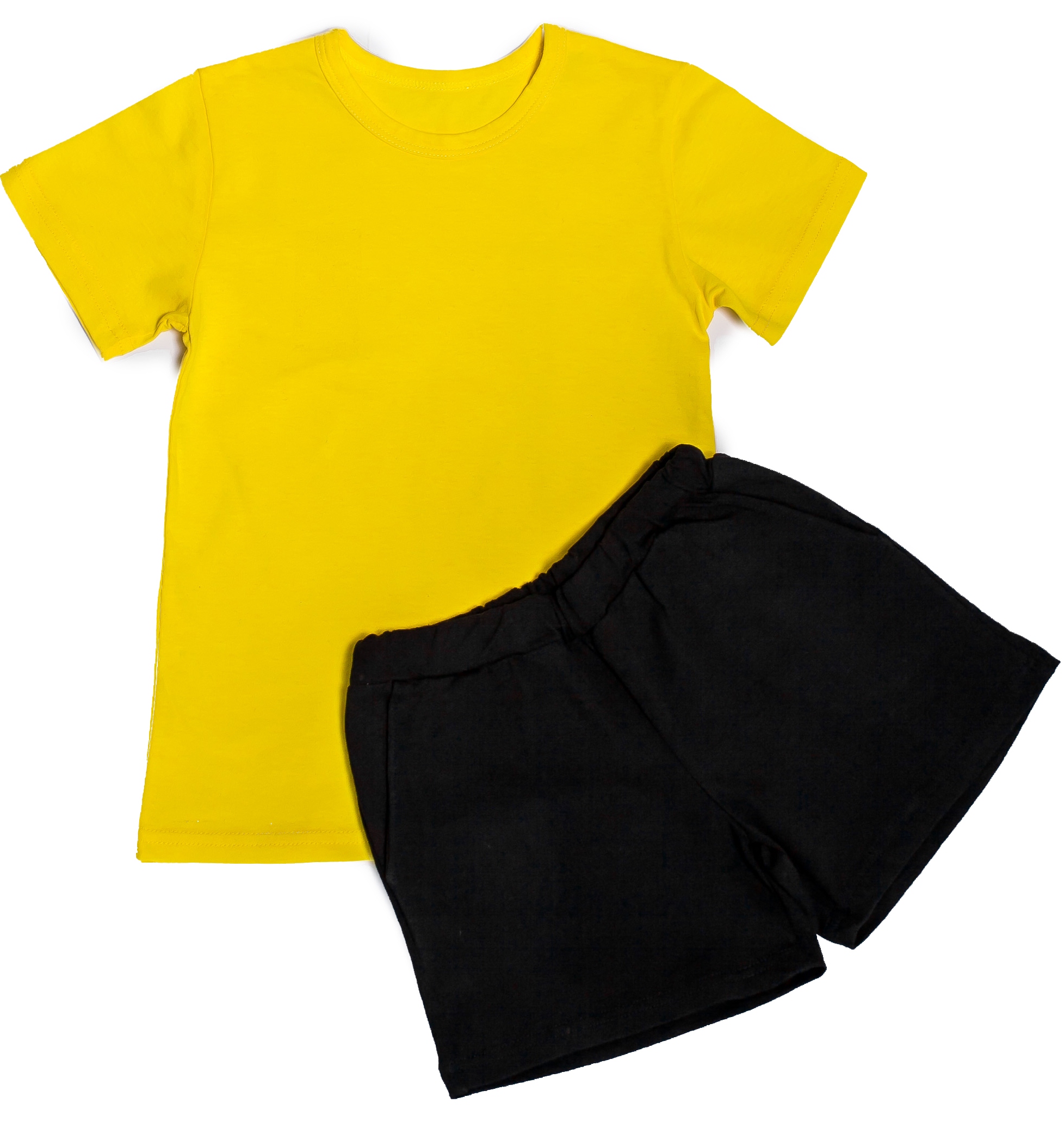 Форма шорты и футболка. Желтая футболка черные шорты. Черные шорты детские. Футболка и шорты детские желтый. Желтые футболки на физкультуру.