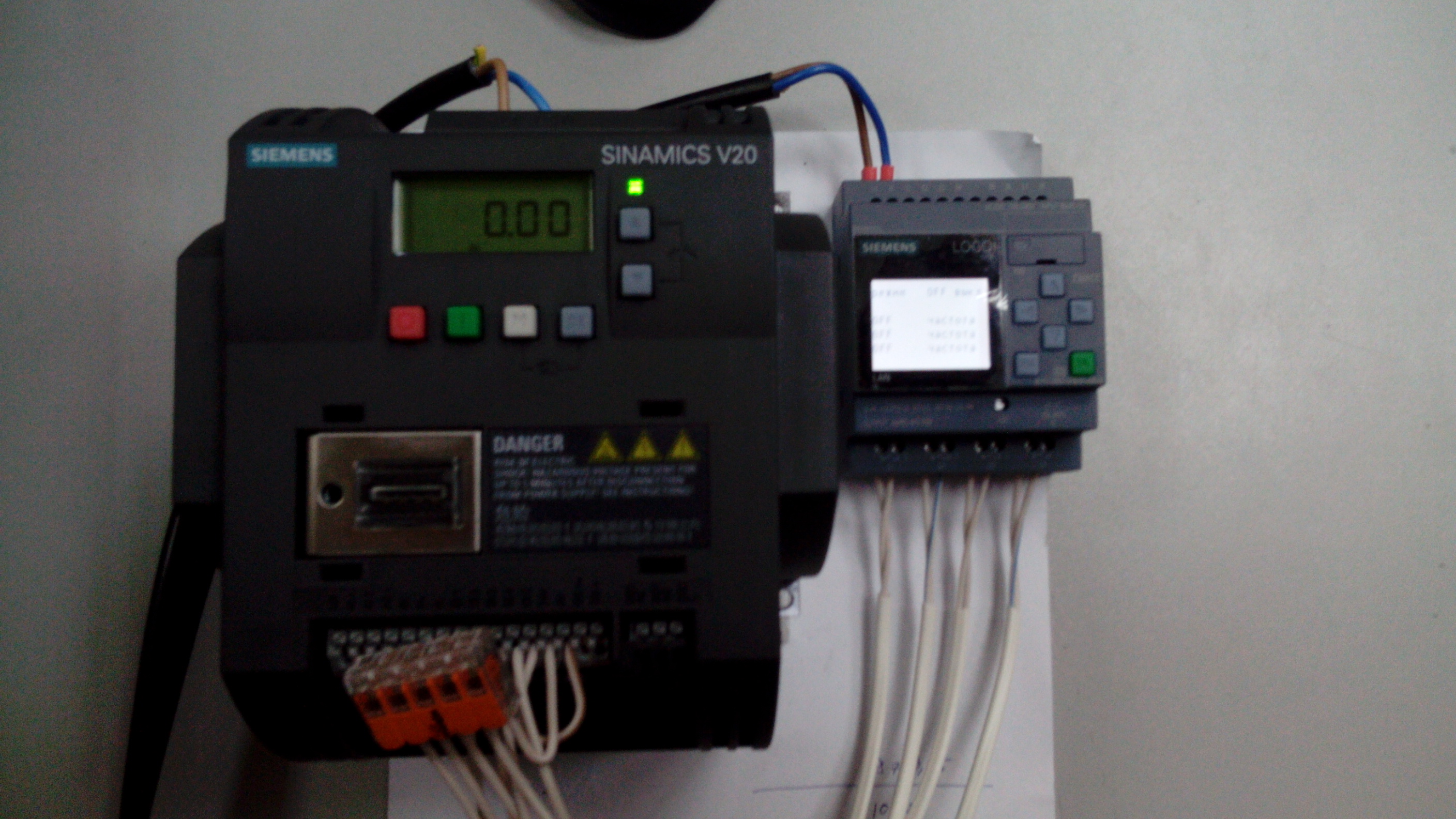 Частотный преобразователь 2 2 квт 380в. Частотный преобразователь delta vfd022e43a 2. Частотный преобразователь veichi ac310. Частотный преобразователь schneider altivar 71. Преобразователь частоты em100-4r0-3b.