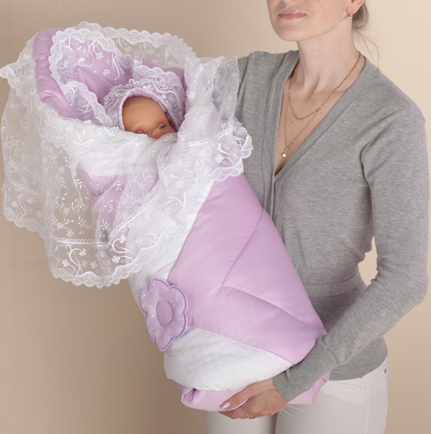 Платье на выписку маме. Сдобина одеяло- конверт для новорожденного арт. 72.4 Белый. Конверт на выписку для новорожденных. Одеяло на выписку. Комплект на выписку для новорожденных.