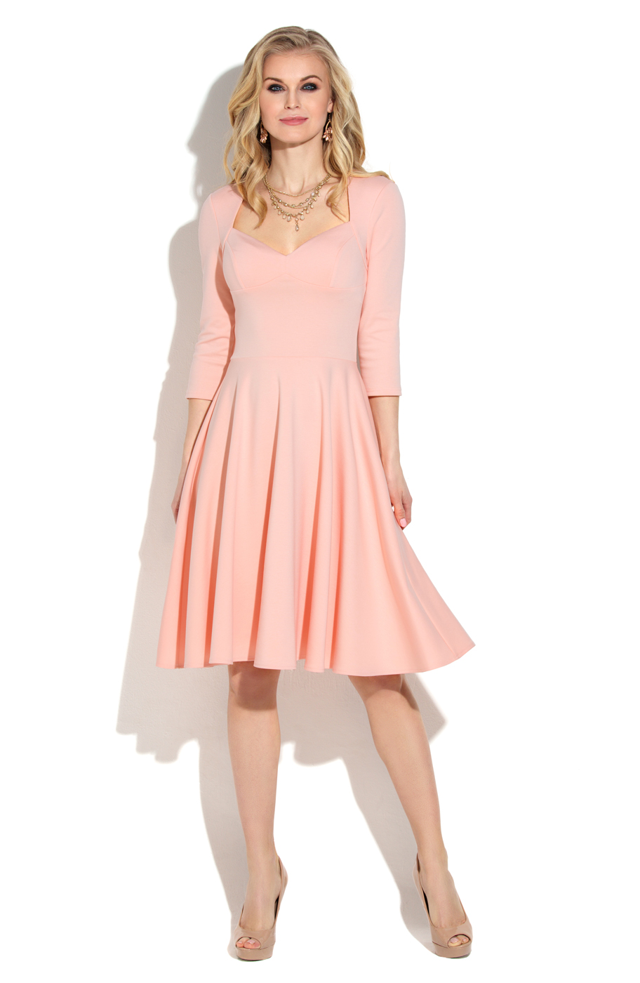 Платье Donna Saggia розовое. Персиковое платье. Бледно розовое платье. Розово персиковое платье