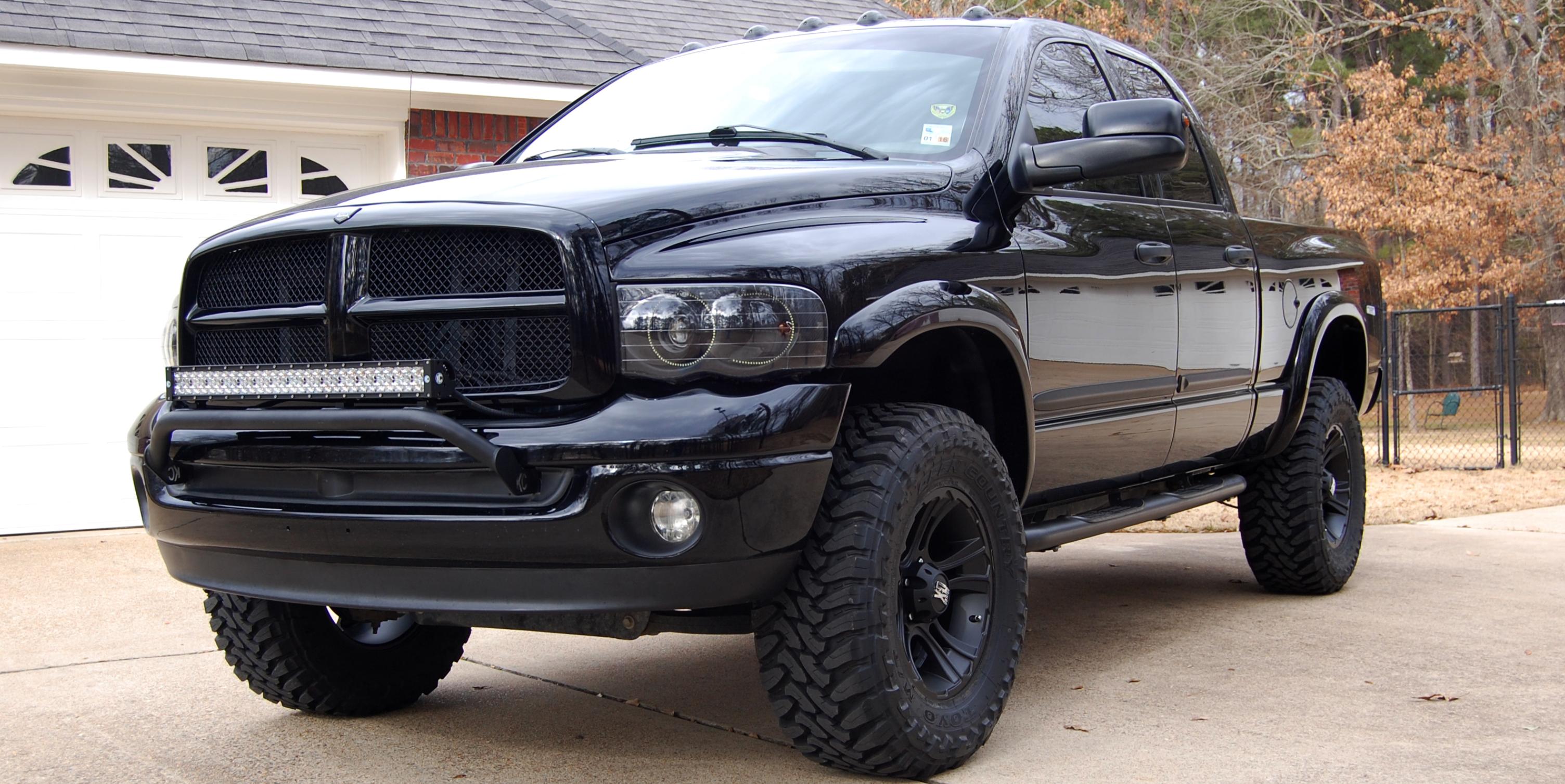 Ram action. Dodge Ram 2005. Dodge Ram 2500 2005. Dodge Ram 1500 2005. Dodge Ram 1500 колеса.
