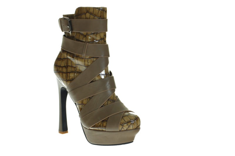 Ботильоны женские баден nu140021. Ботильоны chanel. Inario ботильоны кожаные. Красные ботильоны на шпильке. Ботильоны женские ла силла.