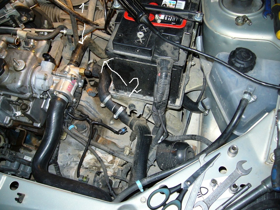 Лада Калина Подтекает Антифриз Внизу Слева у Педали Газа как Устранить Подтекание?