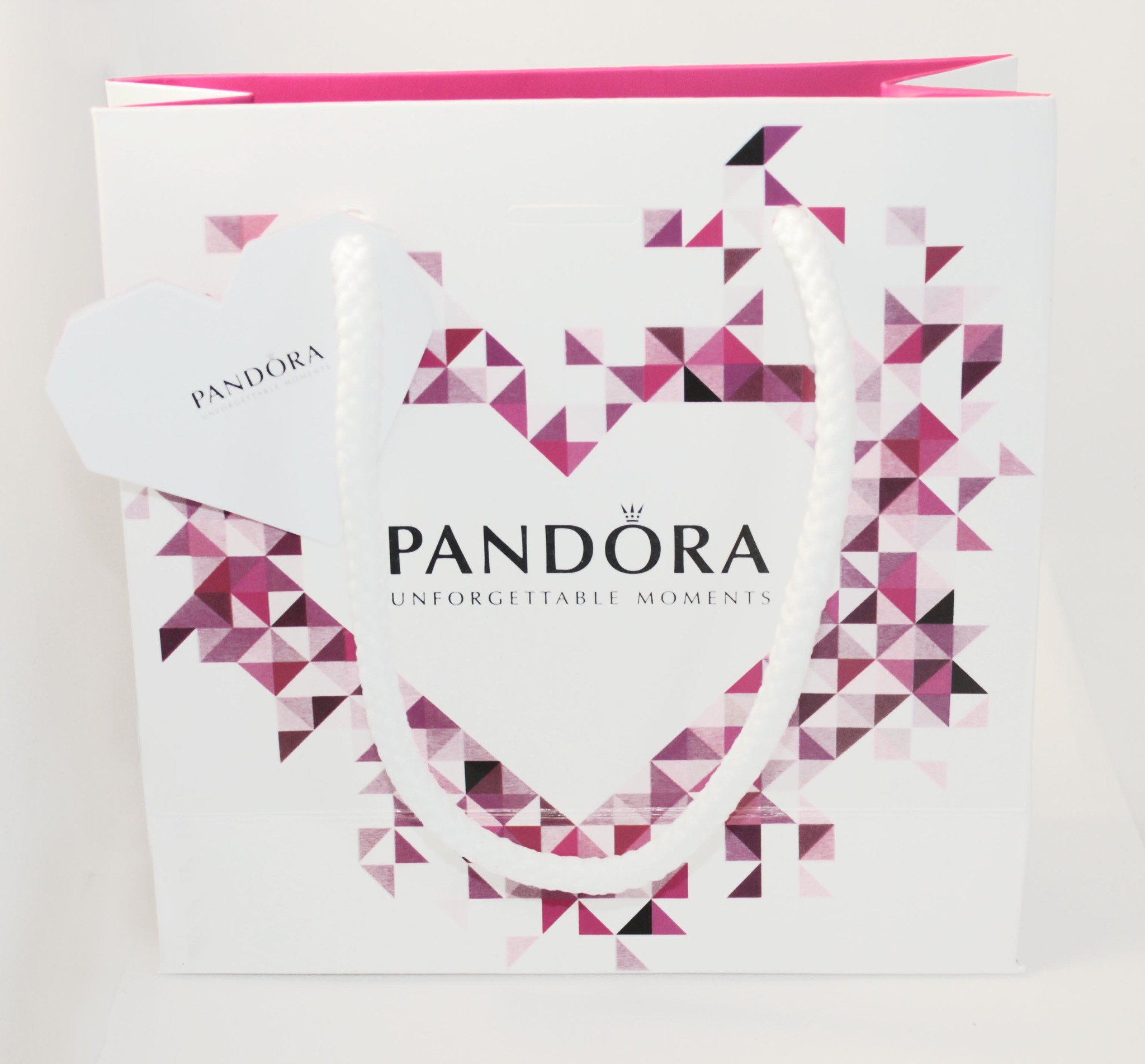 Пандора набор с сердечком оригинал. Пакет Пандора. Pandora упаковка. Пакетик Пандоры. Фирменный пакет pandora.