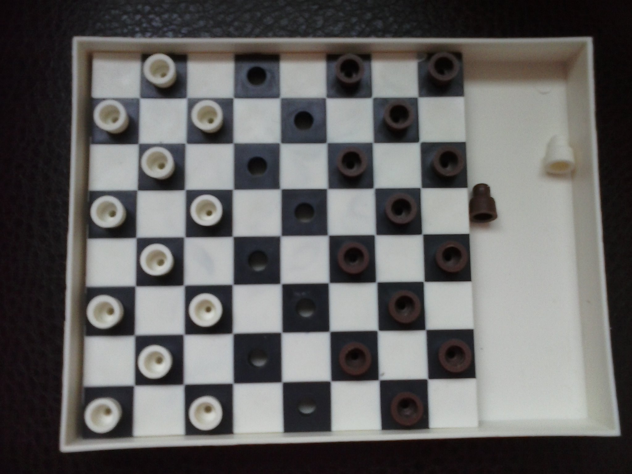 дорожные шашки. шашки ссср. шашки из дерева. дорожные шашки. дорожные магнитные шашки нарды шахматы.