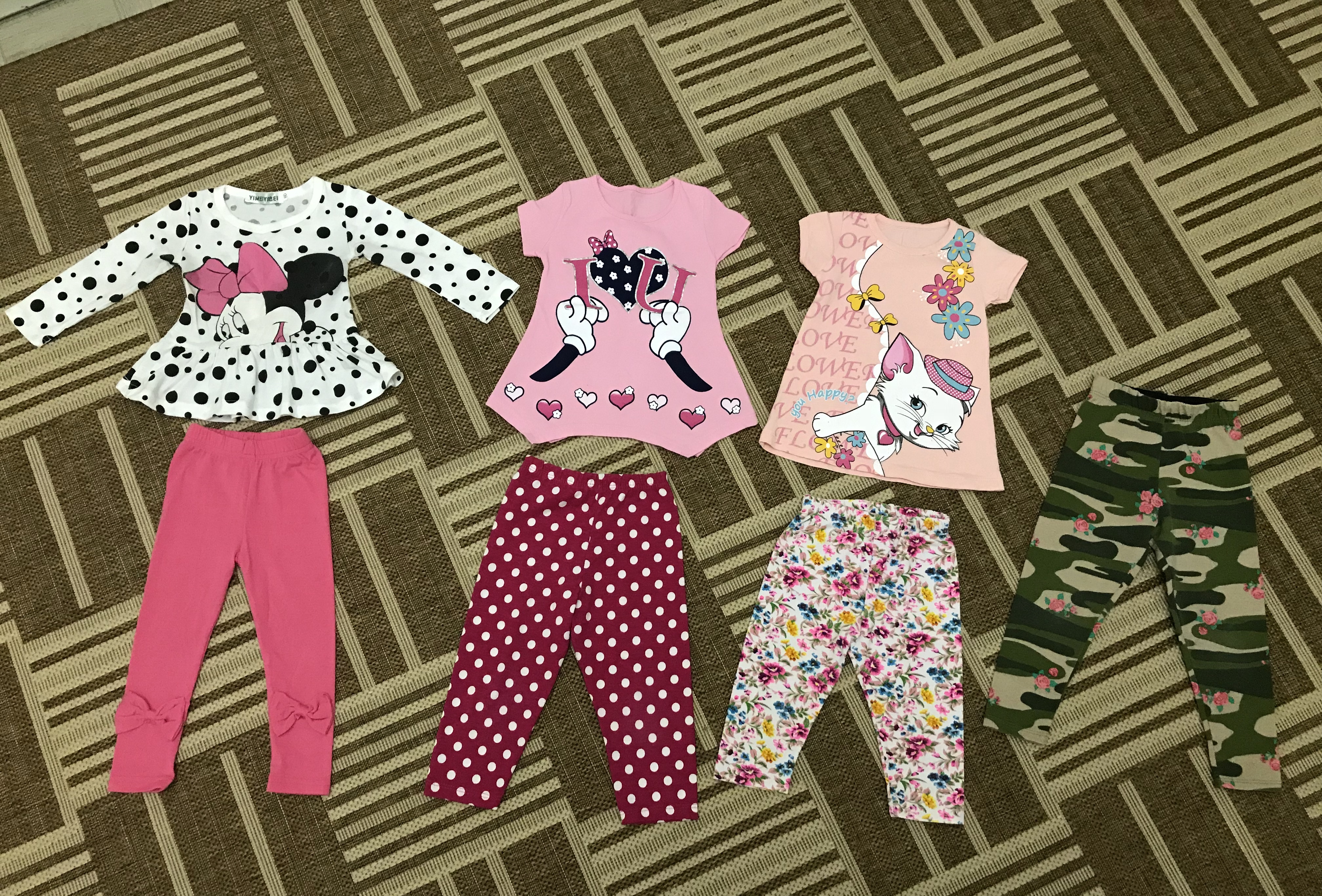 Велюровый сарафан с цветочком на девочку. Костюмчик на девочку рост 64. Таблица размеров детской одежды. Размер одежды для детей по возрасту таблица девочки. Рост 80 девочки.