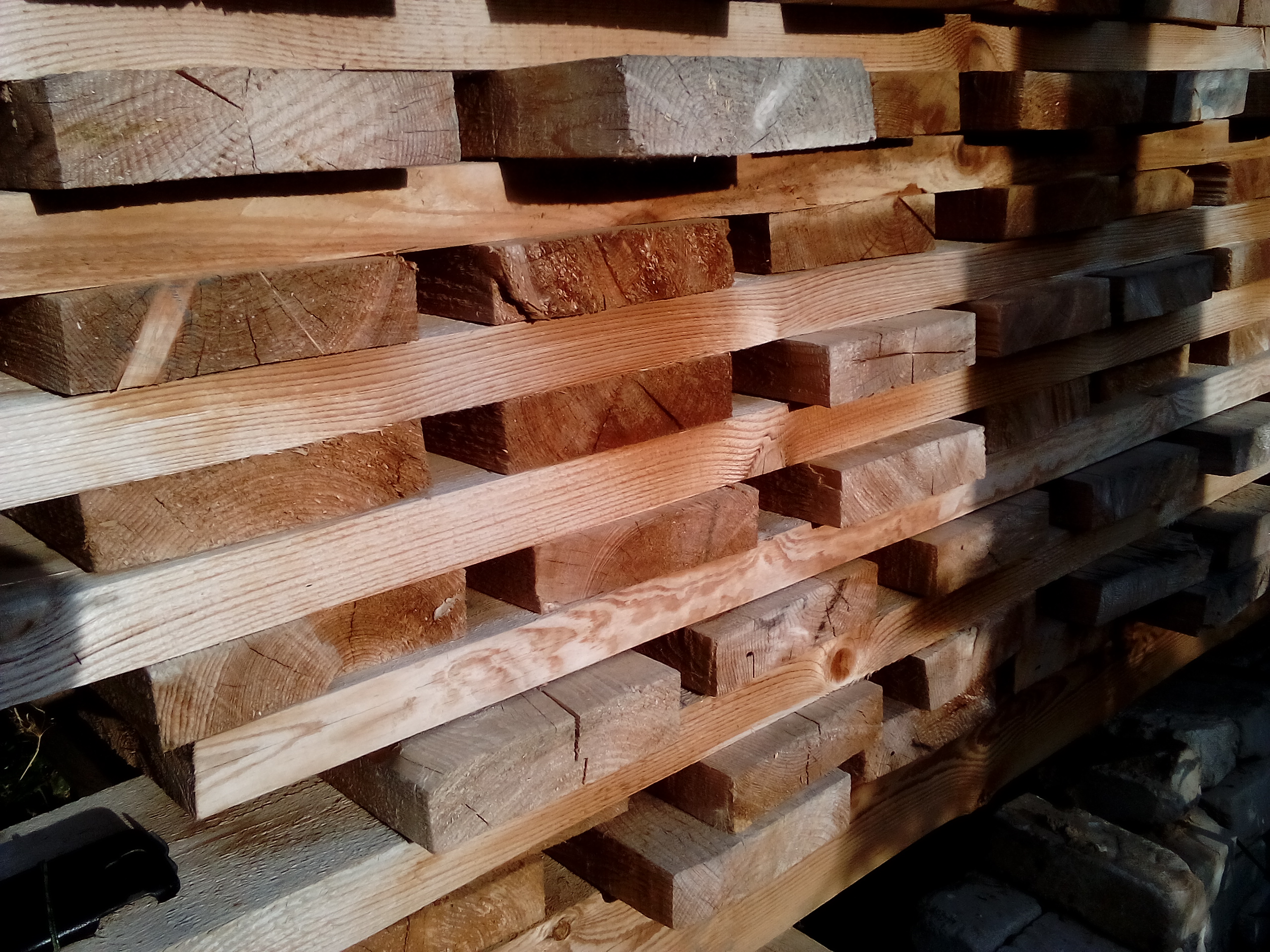 Доска из сухостоя плюсы и минусы