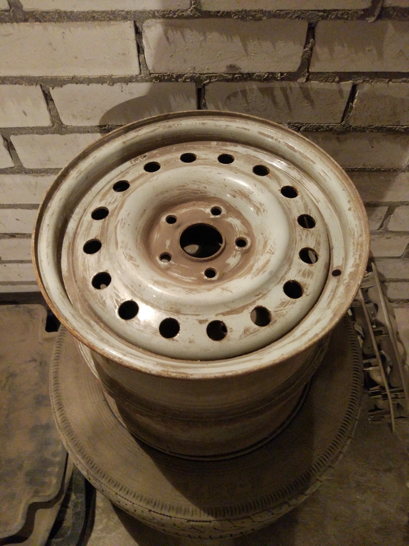 Вертолетные колеса на волгу r15. Диск колеса газ 31105. Колесные диски на газ 31105. Диск колеса волга 3110 15. 5 6.