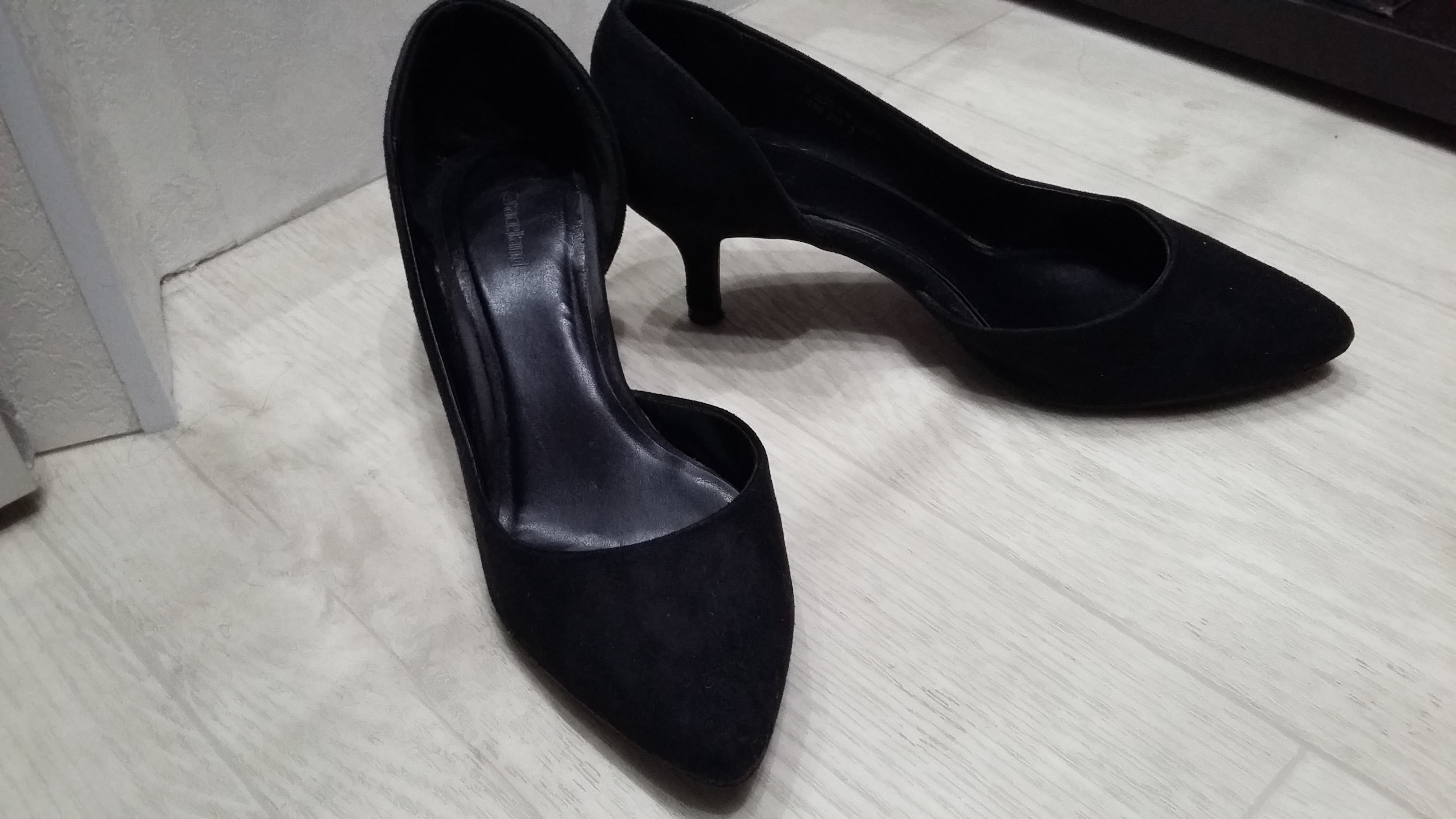 "археологические находки в германии" свен хансен. Найдены туфли. Самая первая обувь. Обувь в древнем риме. Найдены туфли.