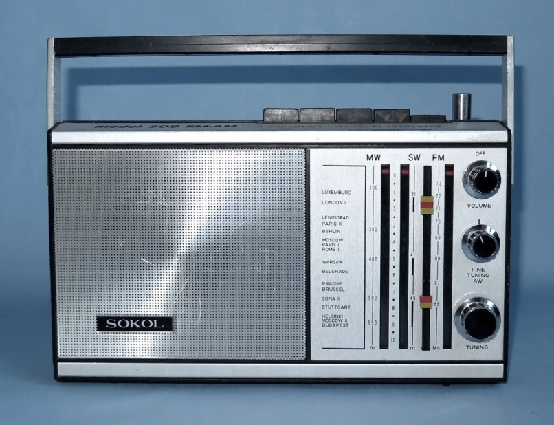 Радиоприемник vitek. Осциллограф советский школьный. Ищу приемник. Альпинист 418. Радиоприемник меридиан 401.