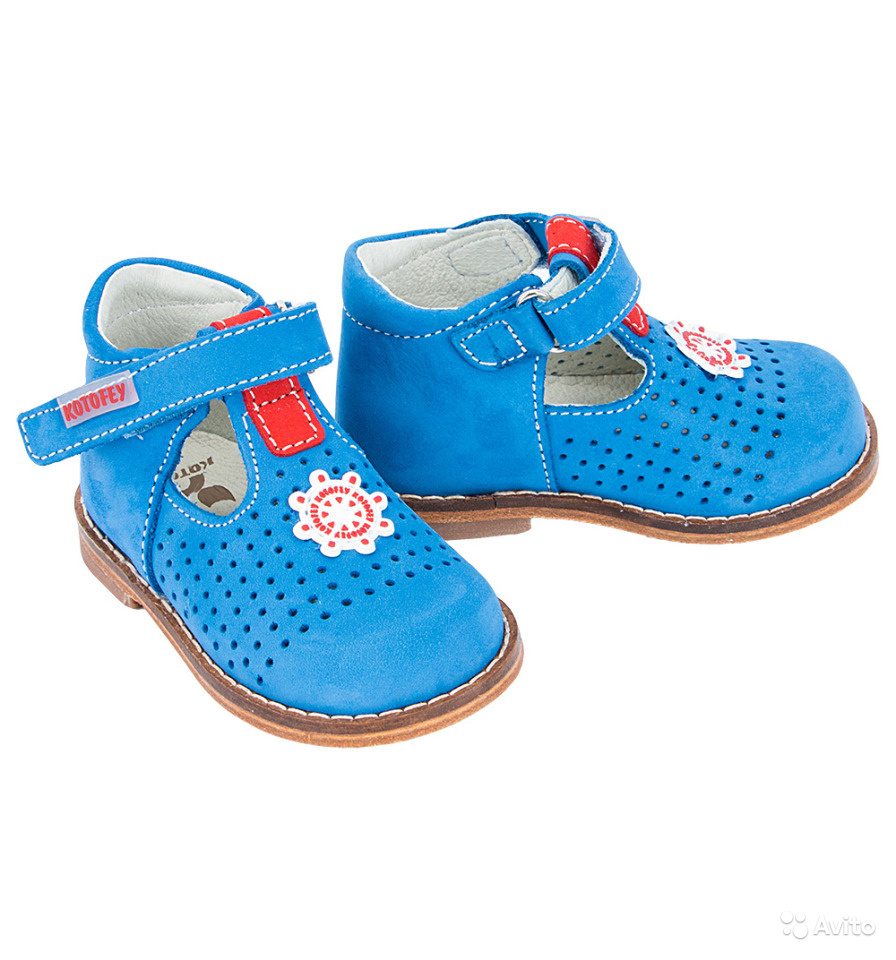 Лучшая обувь для малышей. Детская обувь. Обувь для малышей. Ботинки детские. Летняя обувь для детей.