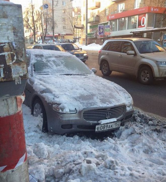 Брошенные дорогие автомобили