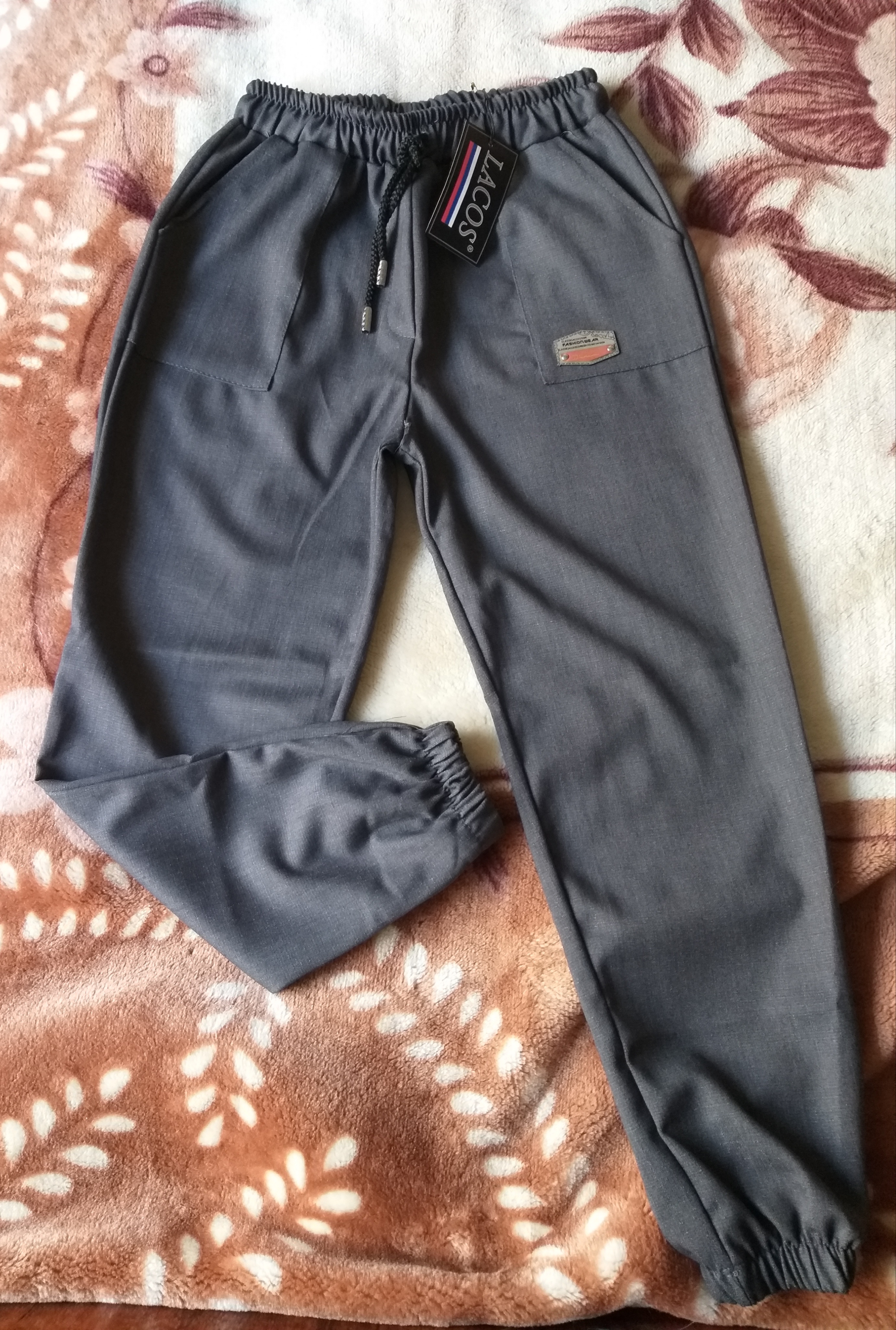 42 штаны. Женские черные джинсы на резинке с начесом хорошо тянутся вк садовод. Брюки 42 размер, арт. Брюки мужские с подкладкой. 42 (s) штаны.