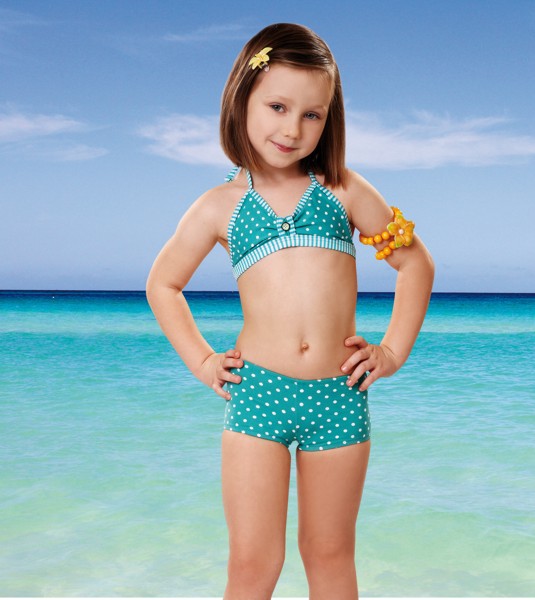 Девочка в 10 лет в купальнике фото