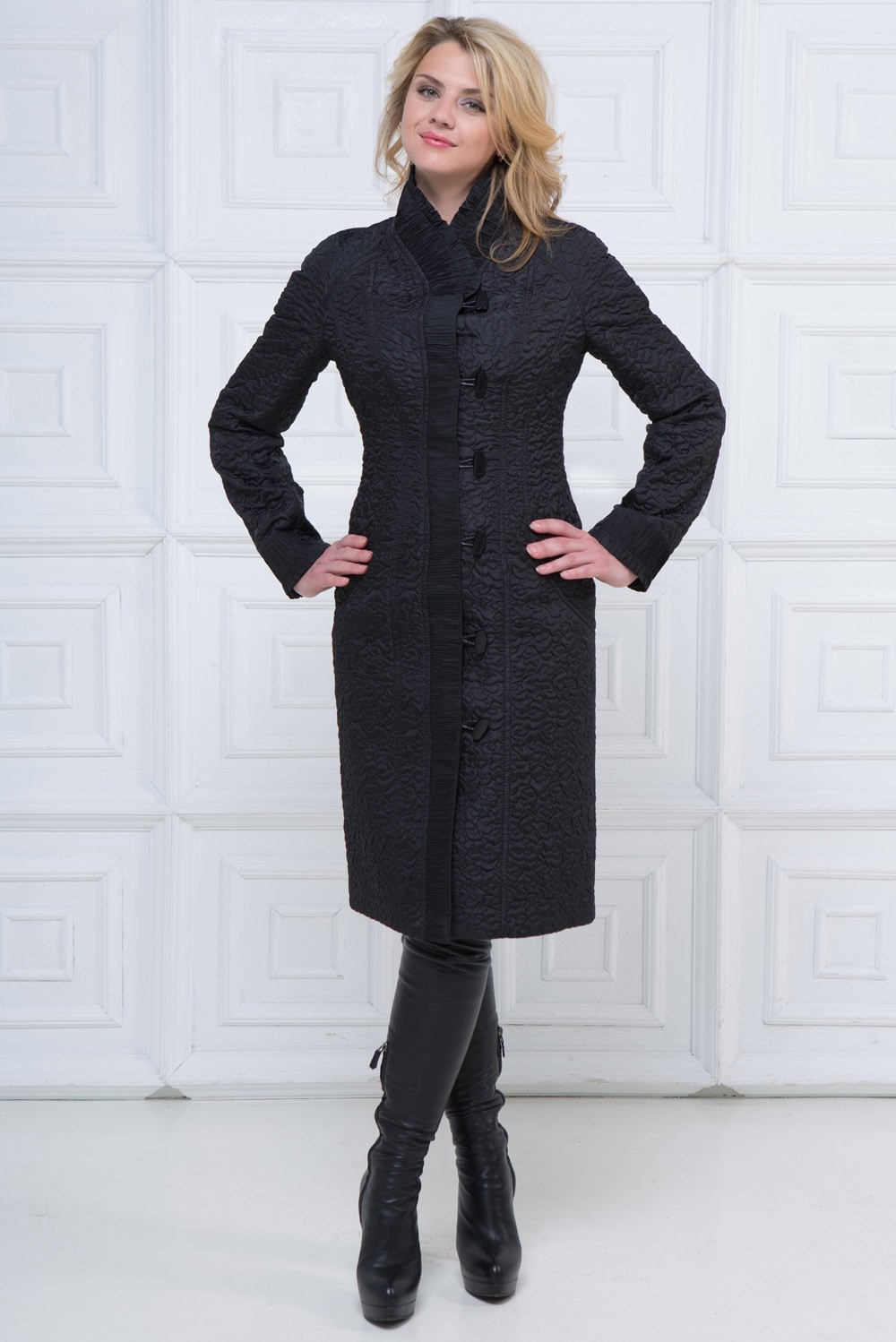 Фабрика демисезонного пальто. Модель 2050 ВЭШ пальто. Женское пальто. Пальто женское демисезонное. Стёганое пальто женское демисезонное.