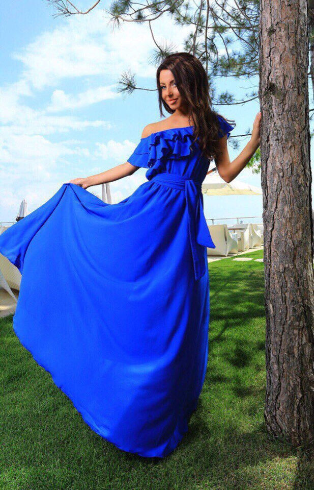 Платье из синего шелка